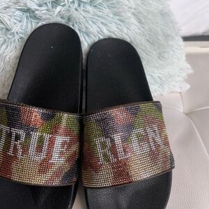 True Religion Black Slides